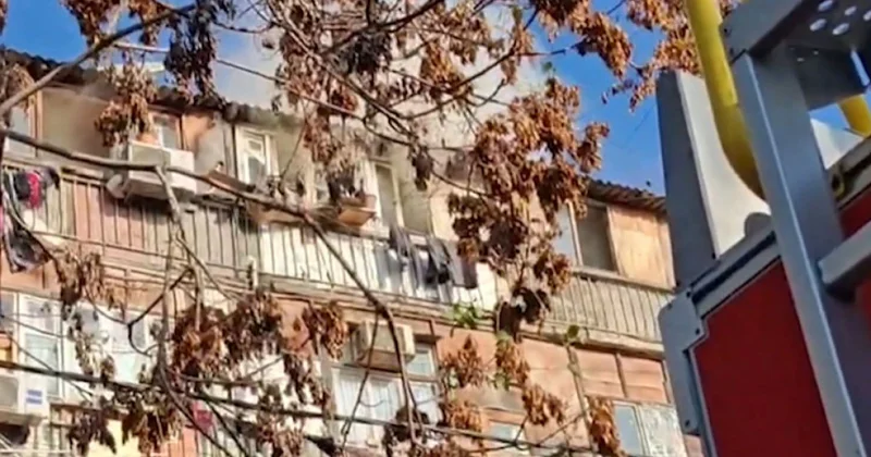 Bakıda yataqxanada yanğın olub, 3 nəfər təxliyə edilib VİDEO