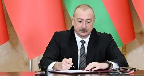 Prezident vəkillərin fəaliyyəti ilə bağlı qanunvericiliyə çoxsaylı dəyişiklikləri təsdiqləyib