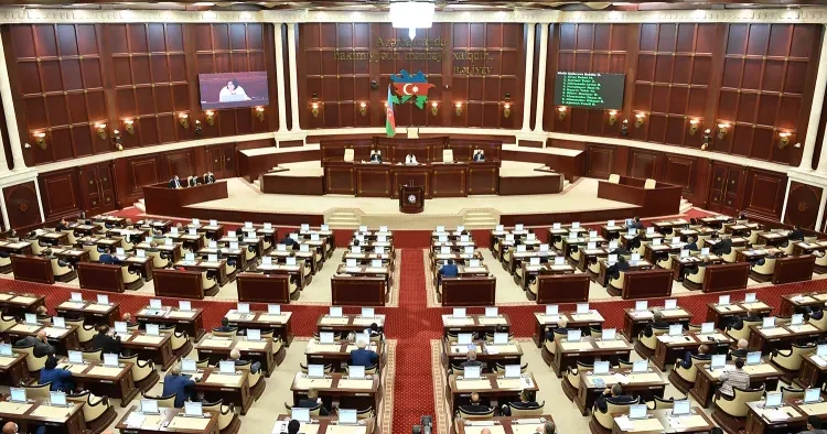 Baş nazir parlamentə gedəcək Büdcə müzakirələri BAŞLAYIR