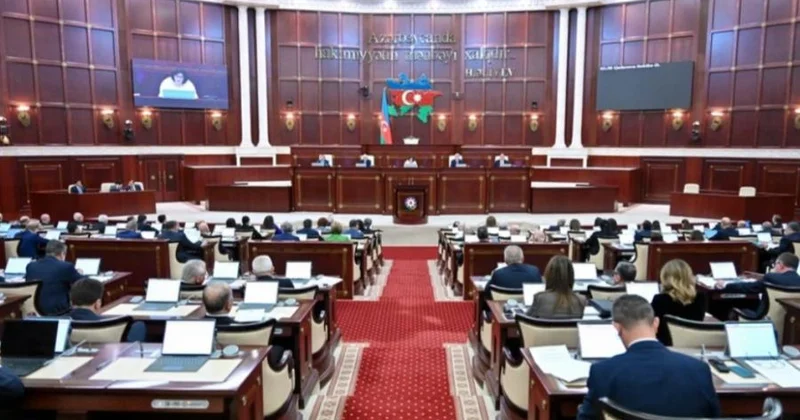 Milli Məclisdə 2026 cı ilin dövlət büdcəsi zərfinin müzakirəsi başlayıb