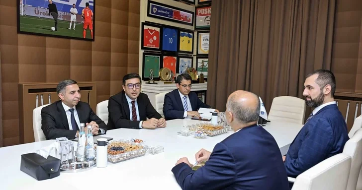 Фарид Гаибов принял президента Международной федерации водных видов спорта