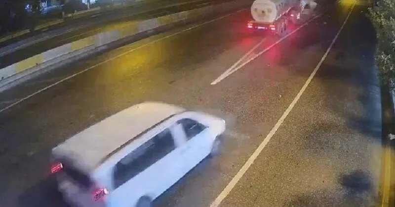 Грузовик со сжиженным газом врезался в препятствие в Баку ВИДЕО