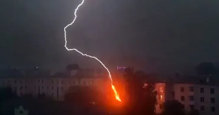 Bir neçə dəqiqə öldüm İldırım vuran qadının yaşadıqları