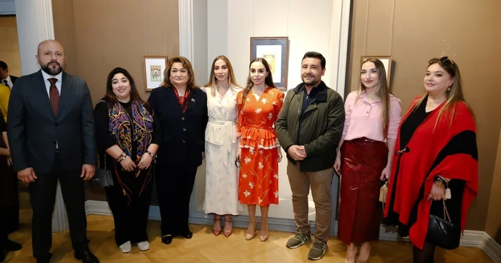 В Баку открылась выставка мастера восточной миниатюры Джахангира Ашурова