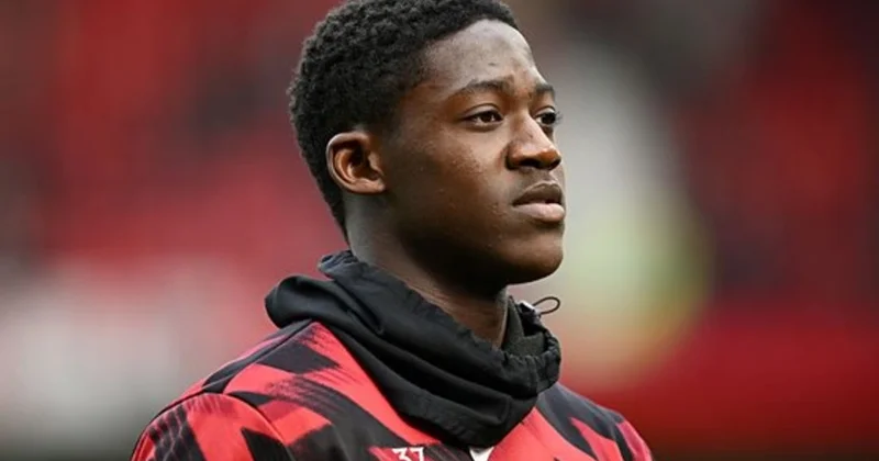 Mançester Yunayted in futbolçusu klubu ilə danışıqları dayandırıb