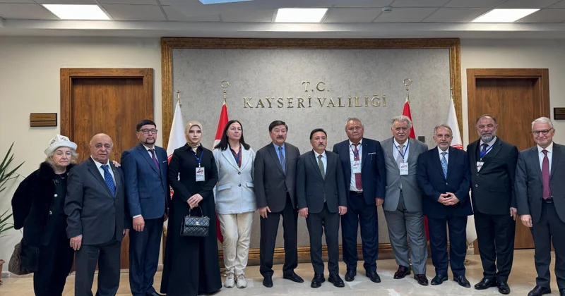 Kayseridə Türk dünyası şairlərinin iştiraki ilə Beynəlxalq ədəbi toplantı keçirilib