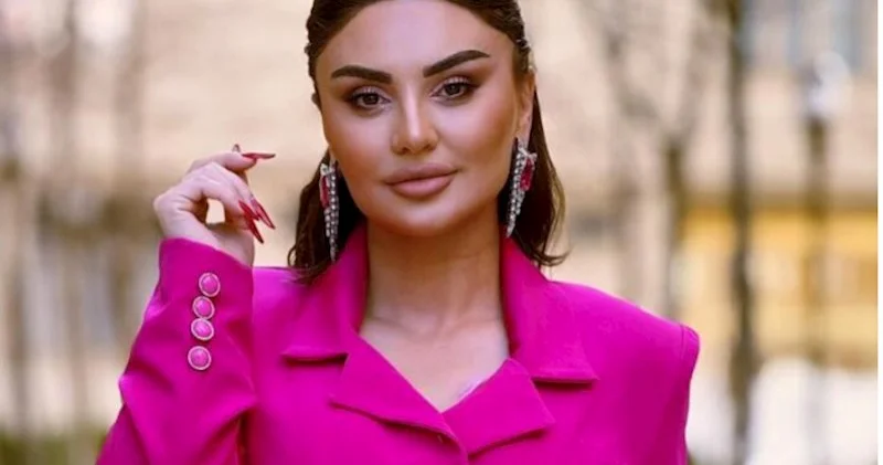 Canlı efirə xanım cangüdənləri ilə gəldi Video