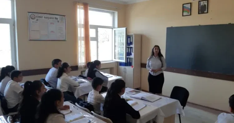 Kənd məktəblərindəki vakant yerlər tutulacaq AÇIQLAMA