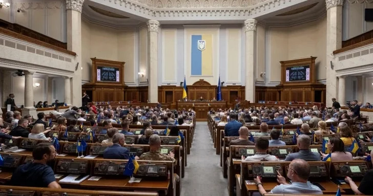 Кадровые перестановки в Кабмине: Верховная Рада отправила в отставку министров юстиции и энергетики