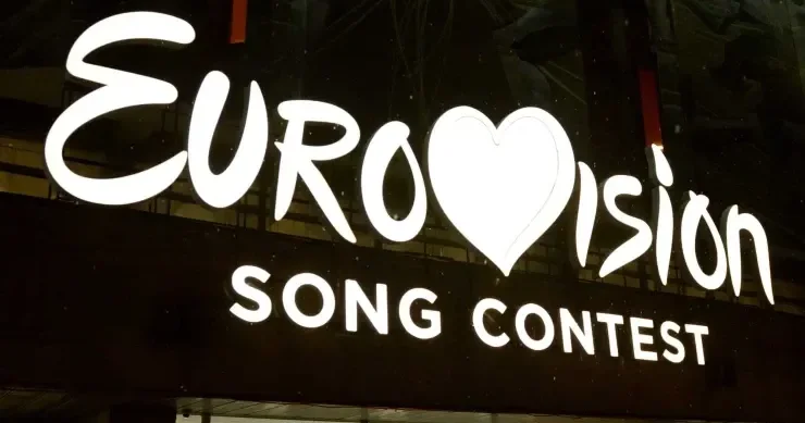 Avroviziya iştirakçısı olan əkiz bacılar intihar etdilər