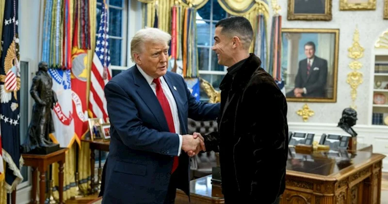 Ağ Ev Ronaldu ilə Trampı tarixin ən böyük iki şəxsi adlandırıb FOTO