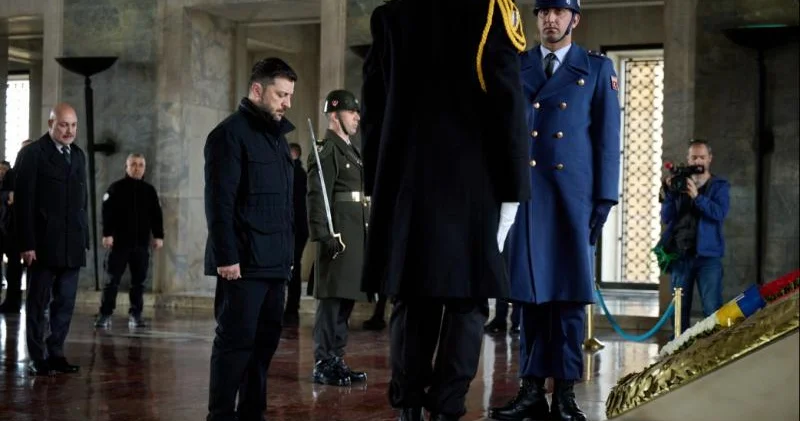 Zelenski Atatürkün məzarında FOTO