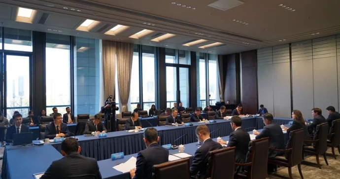 Astana, Aşqabad və Pekin nəqliyyat logistika əlaqələrinin inkişafını müzakirə edib