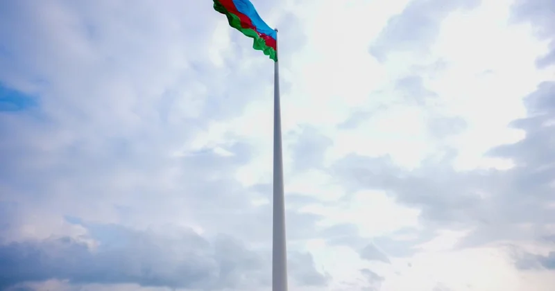 Азербайджанский флаг в Баку признан новым рекордом Гиннесса