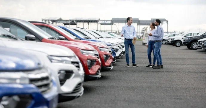 Azərbaycanda işlənmiş maşın satanlardan da vergi tutulacaq Rəsmi