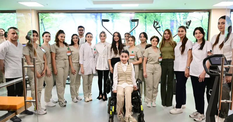 Yeni Klinikada Yeni Robotik Reabilitasiya və Sümük İliyi Transplantasiyası mərkəzlərinin açılış mərasimi olub