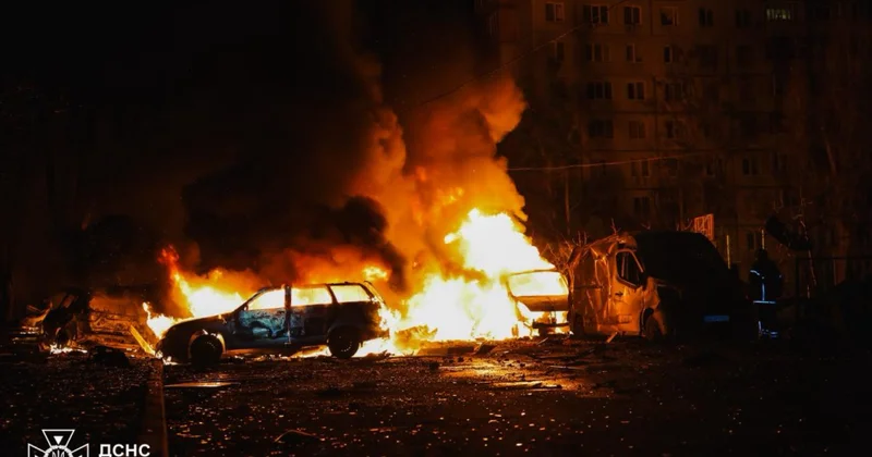 Xarkova kütləvi hava hücumu olub, 30 dan çox insan xəsarət alıb