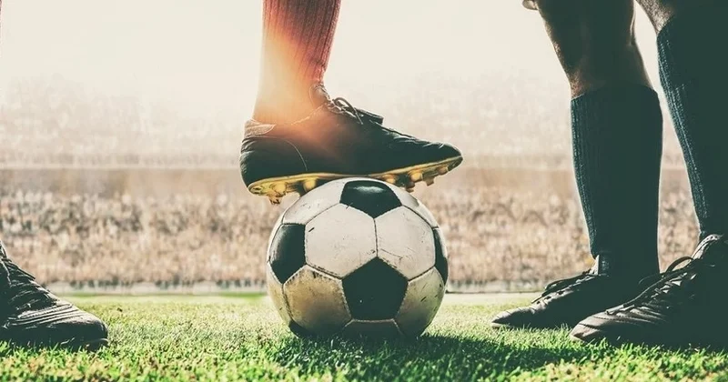 Pul qoyuluşu qalmaqalında 100 dən çox futbolçu cəzalandı