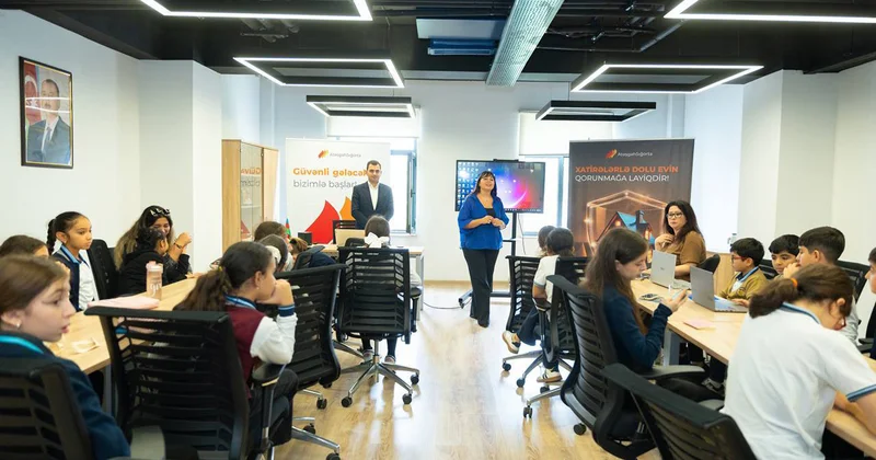 ASAN və “Atəşgah” məktəblilər üçün maarifləndirici təlimlərə start verdi Fotolar