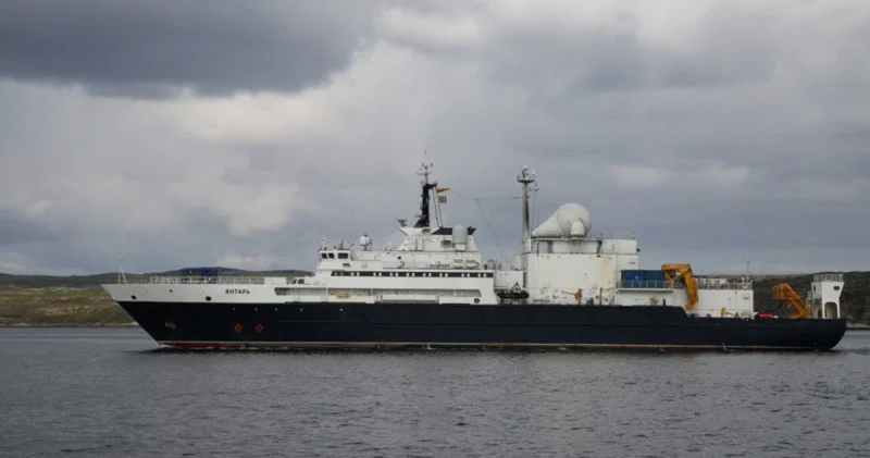 Rusiyanın casus gəmisi Britaniya sularına yaxınlaşıb