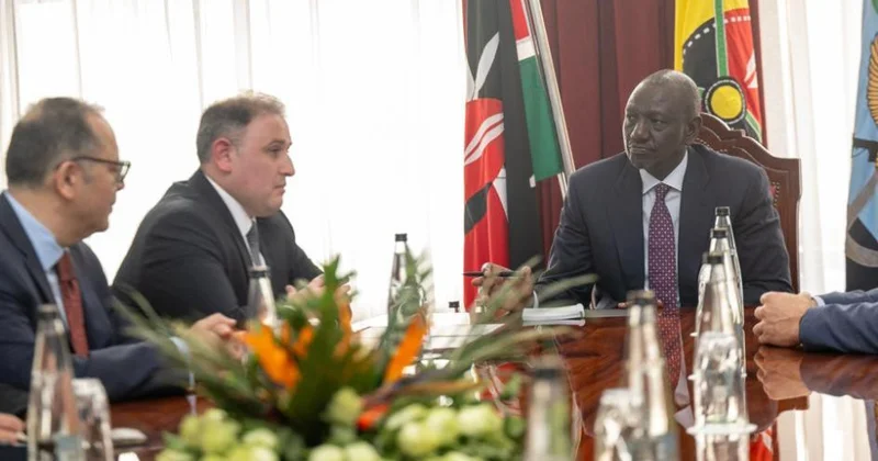 Azərbaycanın müdafiə sənayesi naziri Keniya Prezidenti ilə görüşüb