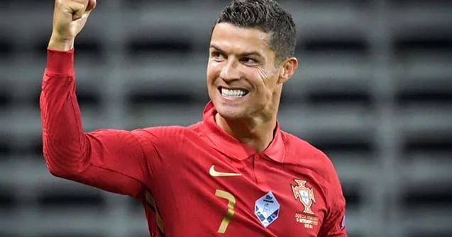 Ronaldo Ağ Evdə VİDEO