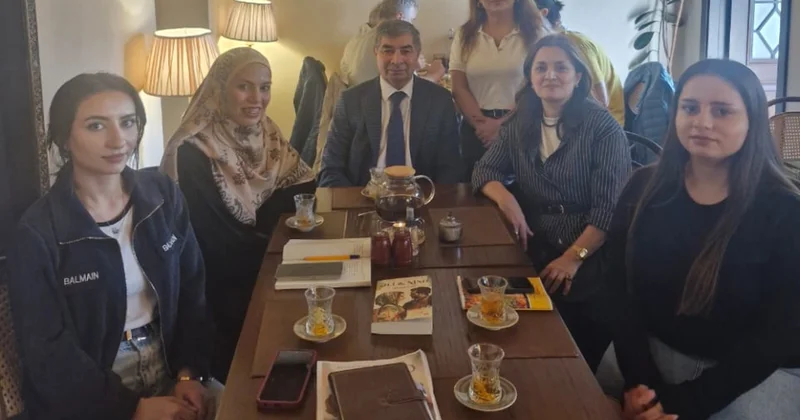 Sözün və tarixin qovuşduğu məkanda mühazirə magistrant təəssüratını bölüşür