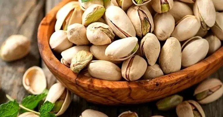 Gündə 15 ədəd püstə yeyin!