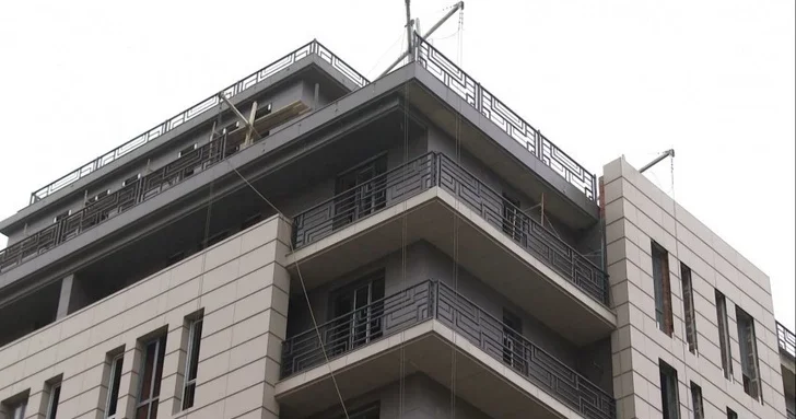 Долгострой в центре Баку: жители восемь лет ждут обещанные квартиры