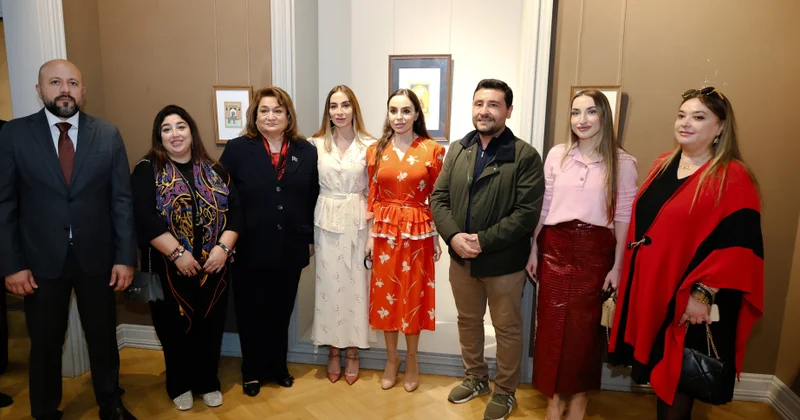 Bakıda tanınmış özbək miniatür ustası Cahangir Aşurovun sərgisi açılıb