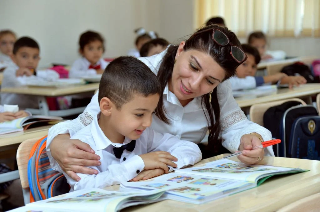 Məktəblərdə psixoloji zorakılığa qarşı mübarizə yolları necə olmalıdır?