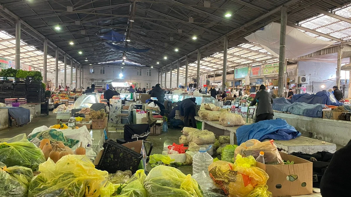 Bakının məşhur bazarı bağlanır: Yol çəkilir, tıxac azalacaq Satıcılar narazı, nümayəndəlik isə.../Reportaj