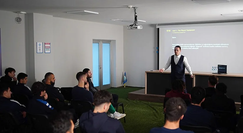 “Səbail”in məşqçi və futbolçu heyəti üçün seminar keçirilib