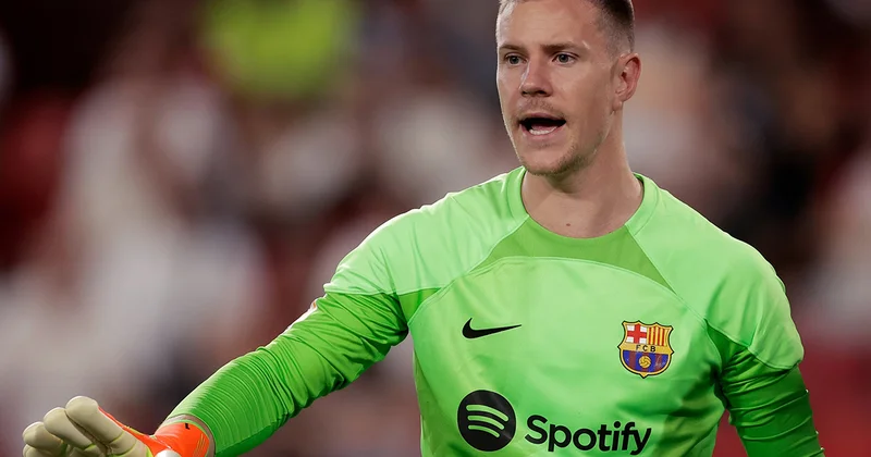 Məşhur futbolçu mediaya məlumat ötürür? “Barselona”da “siçovul” ovu