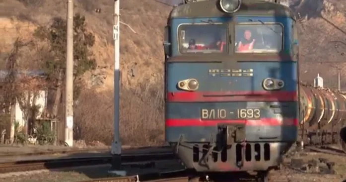 Пашинян показал кадры прибытия поезда с бензином из Азербайджана Minval Politika