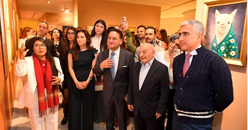 Perulu rəssamın alpakaları Heydər Əliyev Mərkəzində VİDEO/FOTOLAR