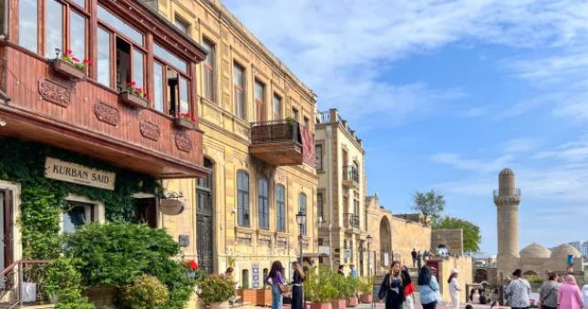 Azərbaycana körfəz və MDB ölkələrindən gələnlərin sayı azalıb