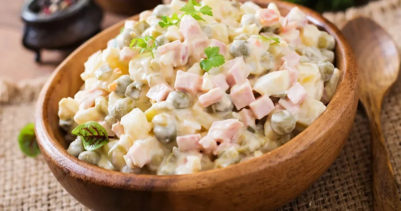 Həkim ən təhlükəli Yeni il salatlarını açıqladı