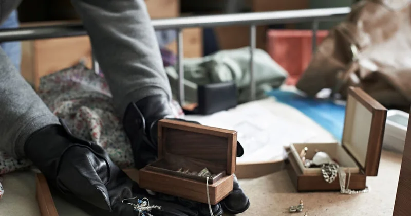 Napoleonun üzüyü oğurlandı