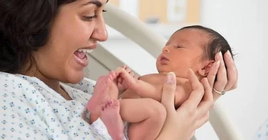 Azərbaycanda qeysəriyyə əməliyyatlarının sayı AZALDI: normal doğuşlarda 11 faiz artım