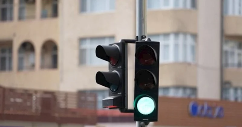 Ağıllı işıqforlar yol hərəkətində sıxlığı AZALDACAQ AÇIQLAMA