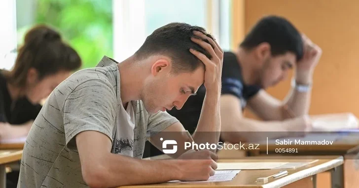 Почему выпускные экзамены проводят в марте: ответ главы ГЭЦ