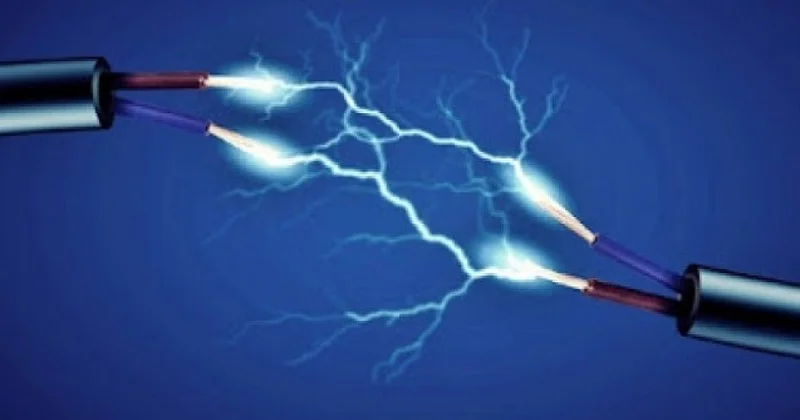 9 cu sinif şagirdini cərəyan vurdu KONKRET