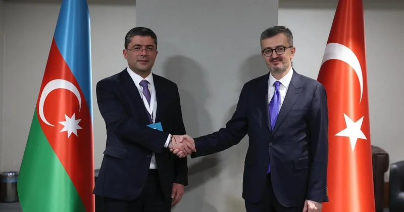 Azərbaycan ilə Türkiyə arasında media sahəsində dezinformasiya ilə mübarizə müzakirə olunub FOTO