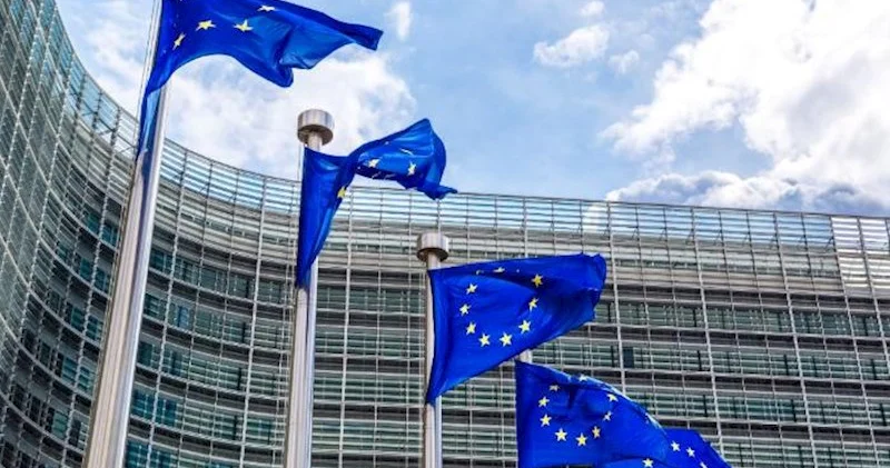 Aİ Ukraynaya iki il ərzində 90 milyard avro kredit ayıracaq