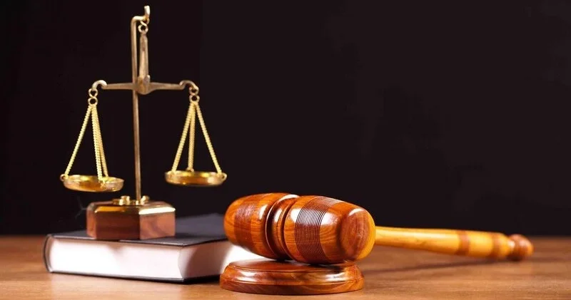 Pulunu tələb edən taksi sürücüsünü döyən şəxsə hökm oxunub