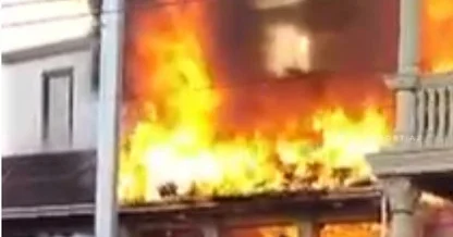 В Сумгайыте горит отель Minval Politika