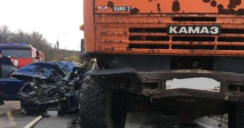 Goranboyda qəza İki yük maşını toqquşdu VİDEO