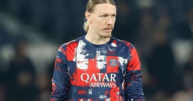 4 penalti dəf edən qapıçının qolu sındı