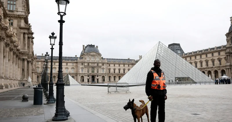 Лувр возобновил работу в нормальном режиме